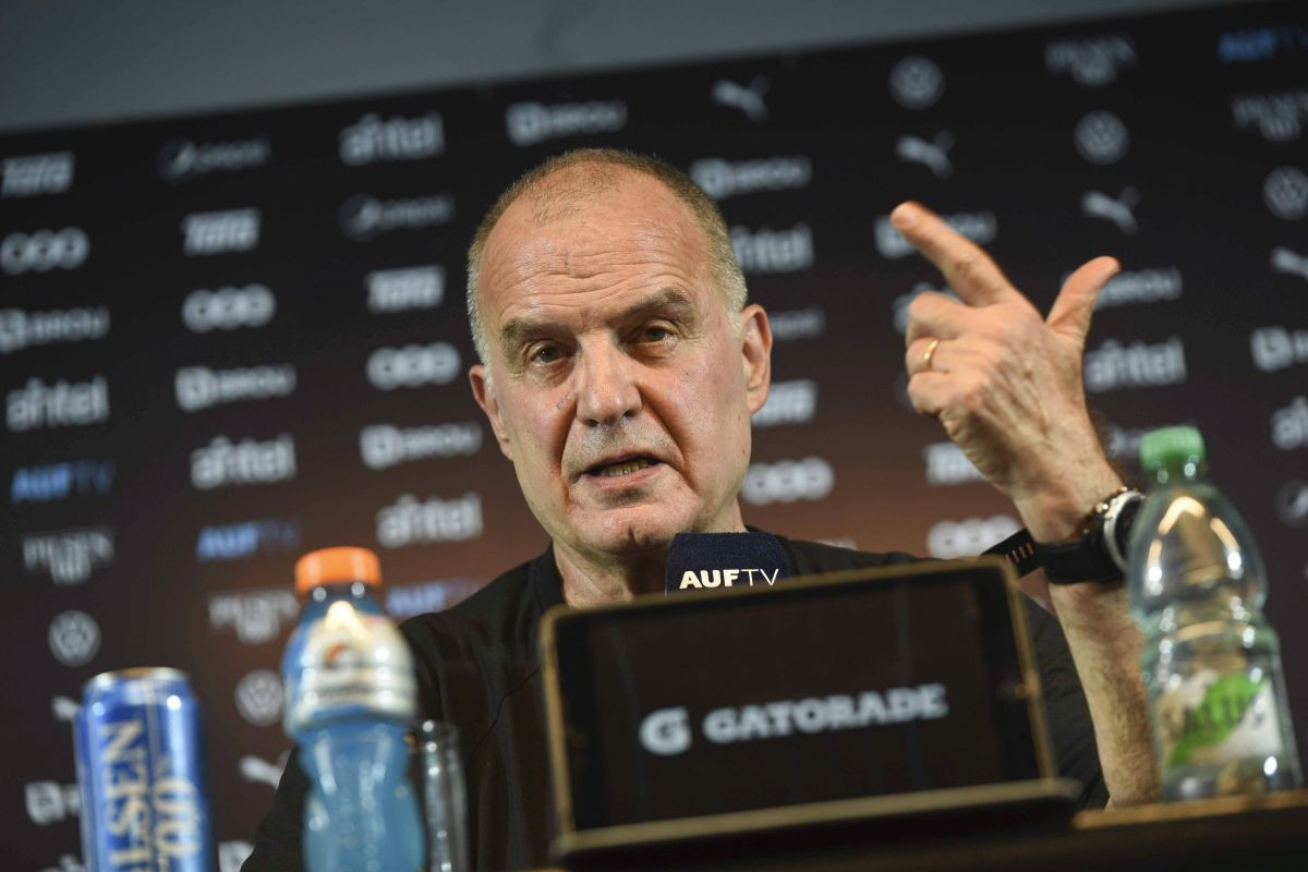 Marcelo Bielsa pogodio u srž zašto je moderni fudbal postao dosadan: "Sramota što ja to moram reći" Marcelo Bielsa pogodio u srž zašto je moderni fudbal postao dosadan: "Sramota što ja to moram reći"