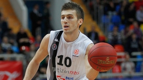 Nemanja Gordić i službeno produžio ugovor s KK Partizan