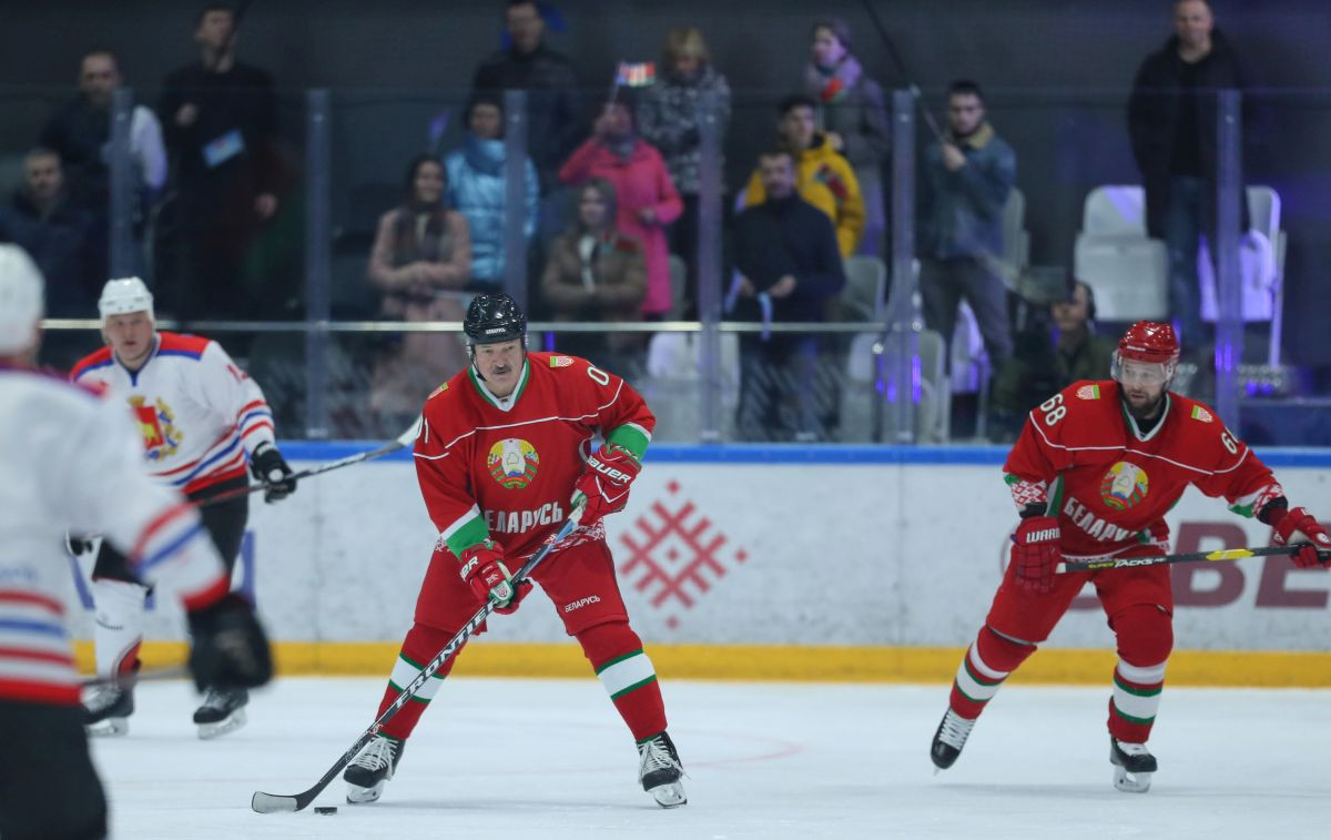 Svijet u panici, a predsjednik Bjelorusije igra hokej: Bolje umrijeti na nogama...