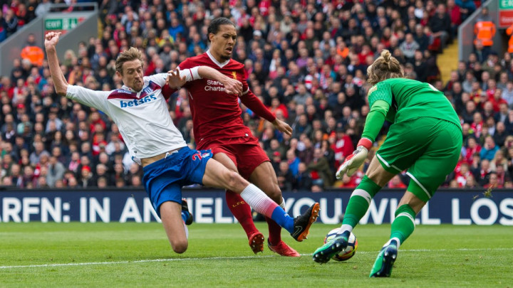 Peter Crouch danas slavi rođendan, a uskoro i povratak u Premier ligu?