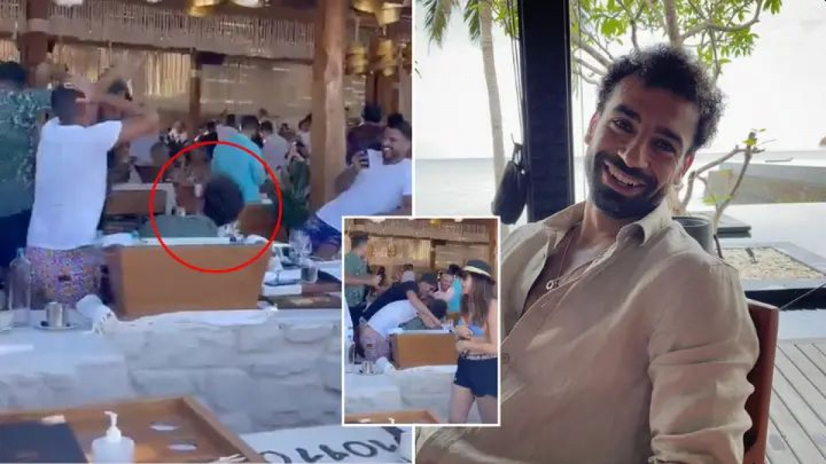 Nisu imali pojma šta se dešava: Pogledajte reakciju Salahovih drugova nakon što je produžio ugovor Nisu imali pojma šta se dešava: Pogledajte reakciju Salahovih drugova nakon što je produžio ugovor