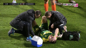 Užas već u 1. minuti - Fudbaler Istre doživio tešku povredu!