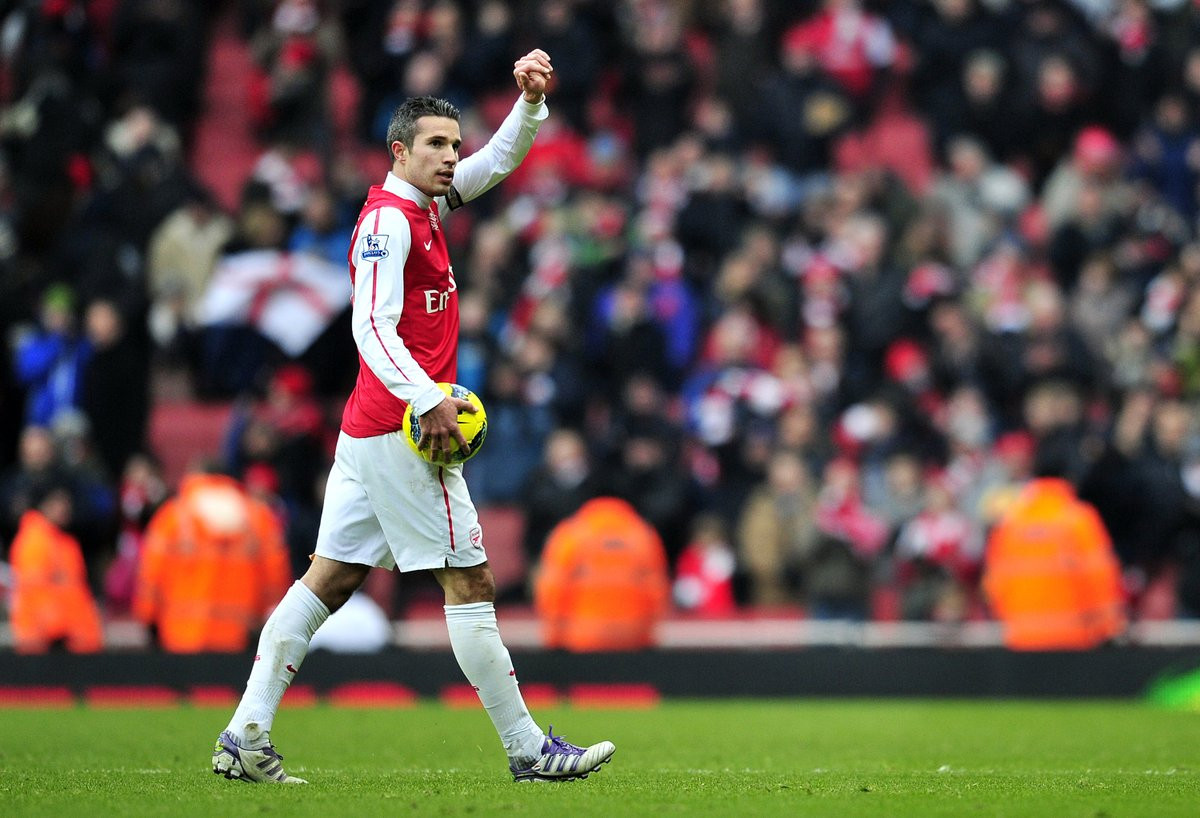 Navijači Arsenala ismijavaju Van Persieja zbog njegove izjave o klubu sa Emiratesa