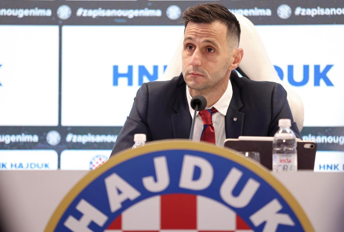 Kalinić otvorio dušu: "Miševi su se sakrili u rupe i smijenili me, a Gattuso već mjesec ne priča..." Kalinić otvorio dušu: "Miševi su se sakrili u rupe i smijenili me, a Gattuso već mjesec ne priča..."