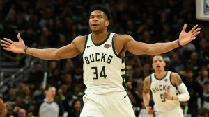 Giannis Antetokounmpo u ozbiljnoj kombinaciji s Dallas Mavericksima