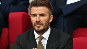 Beckham zaradio suludu cifru, pa postao meta kritika i u Engleskoj i u Kataru