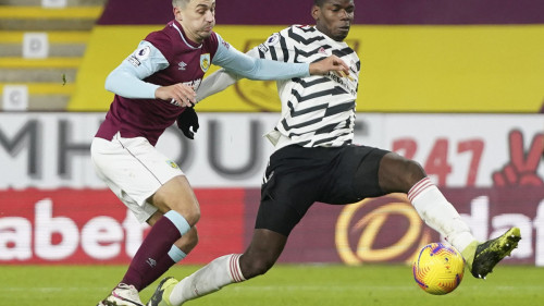 Paul Pogba slomio otpor Burnleyja, Manchester United je novi lider Premiershipa!