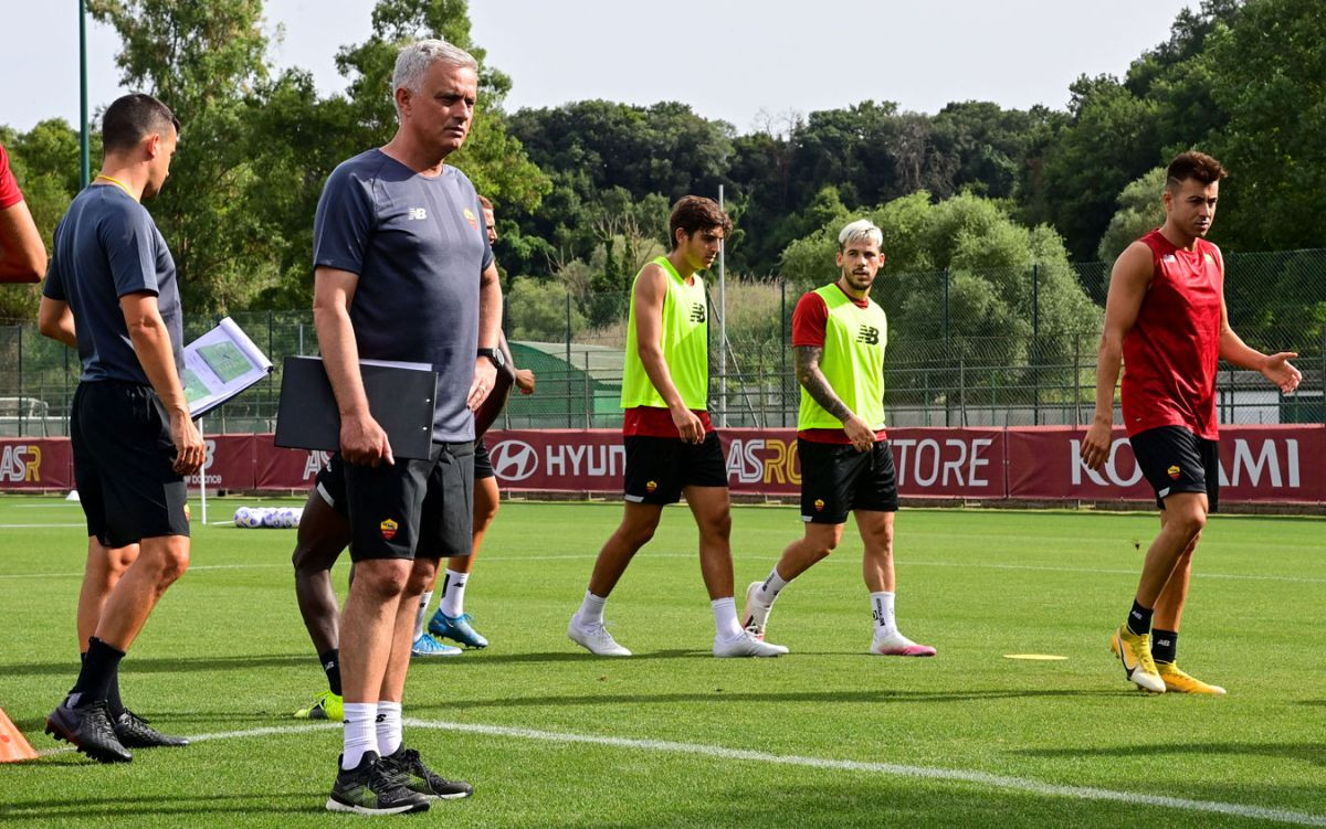 Vapaj fudbalera Rome: "Nisam ni pričao s Mourinhom, ne daju ma treniram, tražim izlaz"