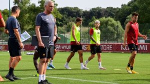 Vapaj fudbalera Rome: "Nisam ni pričao s Mourinhom, ne daju ma treniram, tražim izlaz"