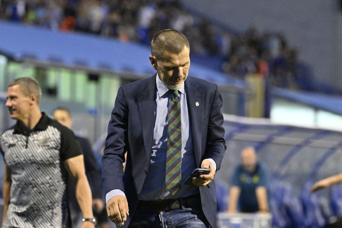 Ni Boban ne zna šta više da radi, 'ukleti' čovjek se vratio na Maksimir, a niko ne zna zašto Ni Boban ne zna šta više da radi, 'ukleti' čovjek se vratio na Maksimir, a niko ne zna zašto