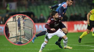 Sulejman Krpić stao pred istok, visoko podigao ruke i provocirao domaće, reagovao i specijalac