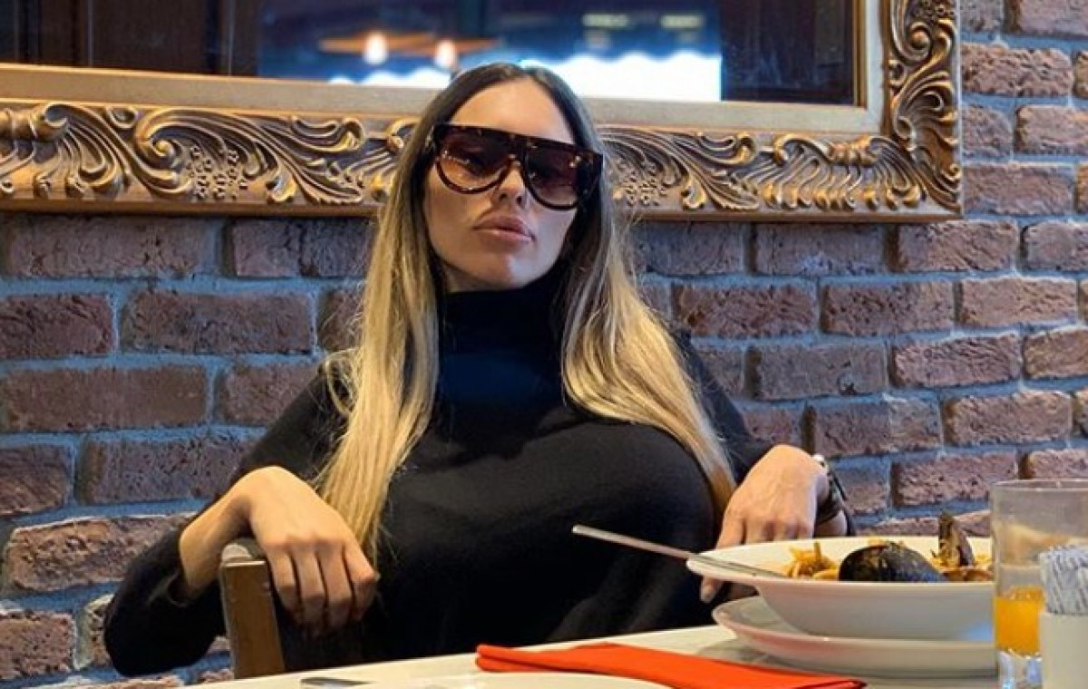 Supruga srbijanskog fudbalera šokirala javnost objavama: Ma, pobij g***a!