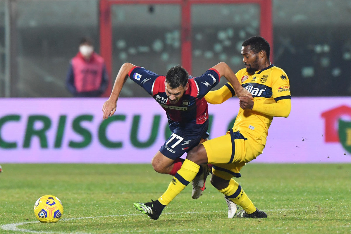 Crotone pogocima Messiasa srušio Parmu, Maresca pokazao dvocifren broj žutih kartona Crotone pogocima Messiasa srušio Parmu, Maresca pokazao dvocifren broj žutih kartona
