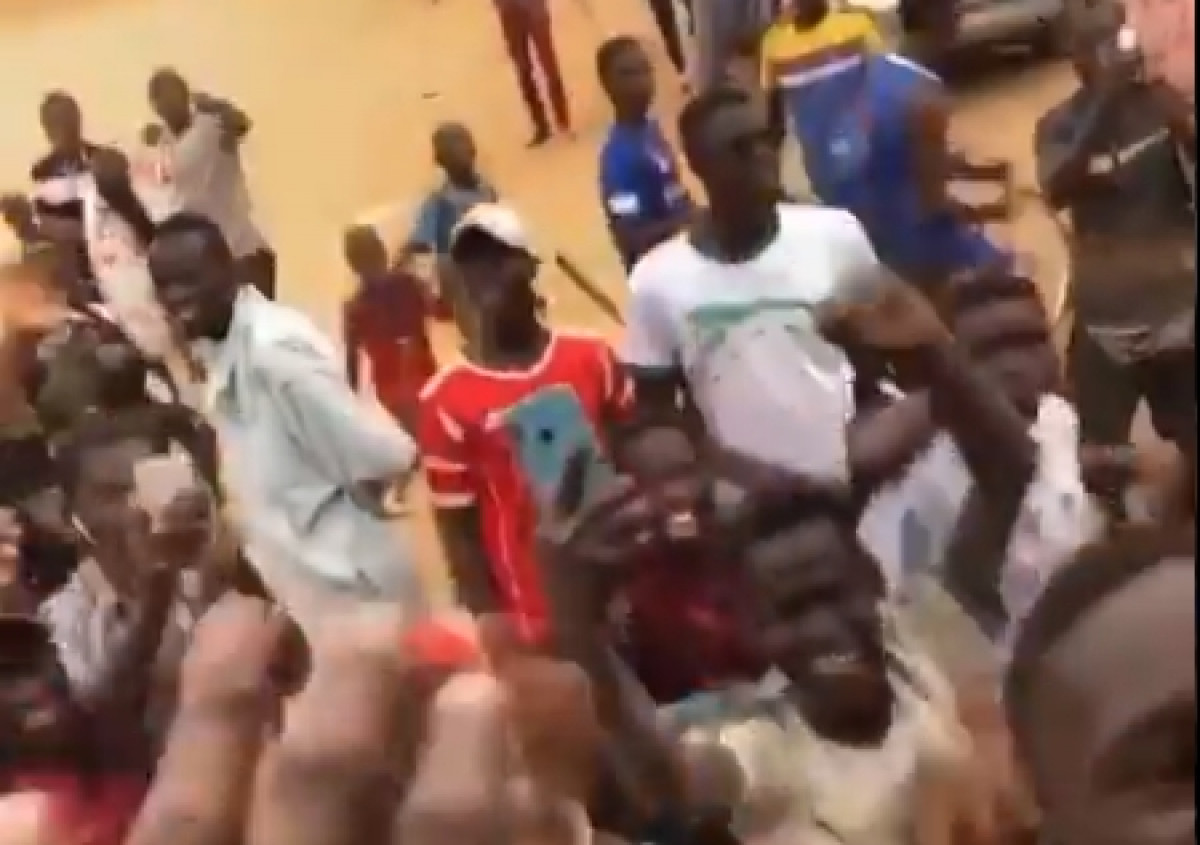 Nestvarne scene sa dočeka igrača Chelseaja u Senegalu: Mogao je samo uživati