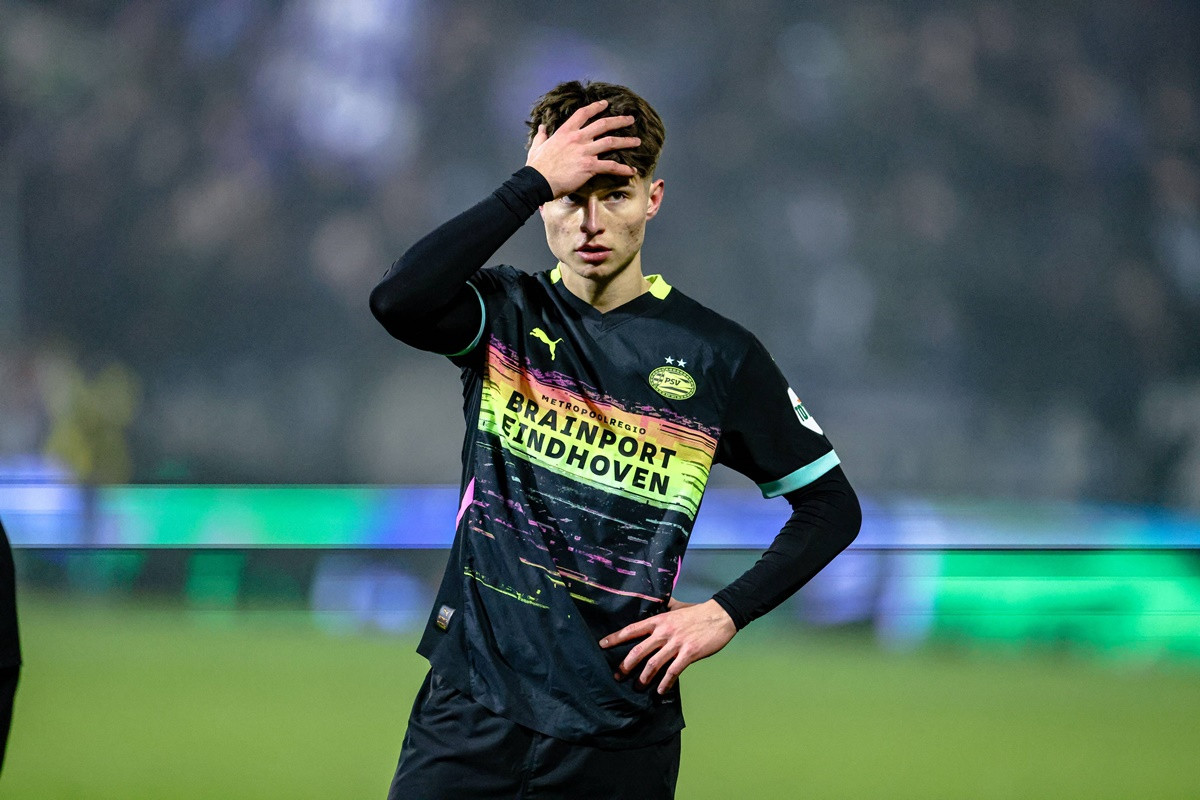 Peter Bosz četvrti put u nizu "udario rampu" Esmiru Bajraktareviću! Peter Bosz četvrti put u nizu "udario rampu" Esmiru Bajraktareviću!