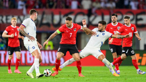 Austrijanci u Beču pokvarili raspoloženje Srbiji, selektor Stojković opet na udaru