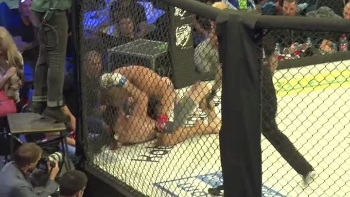 Kakav nokaut: Bivši napadač Dinama slavio u MMA debiju