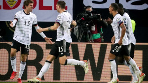 Muller ušao i zabio za pobjedu Njemačke, Nizozemska minimalna u Latviji