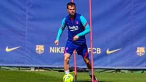 Nije samo Juventus u igri: Poznato s kim još Barcelona pregovara oko Pjanića