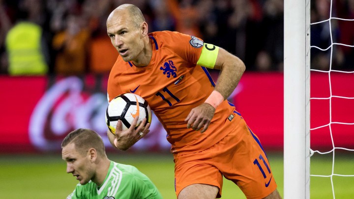 Robben u suzama prije meča sa Švedskom