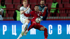 Srbi se masovno izvinjavaju posrnuloj zvijezdi - Razlog je nevjerovatan!