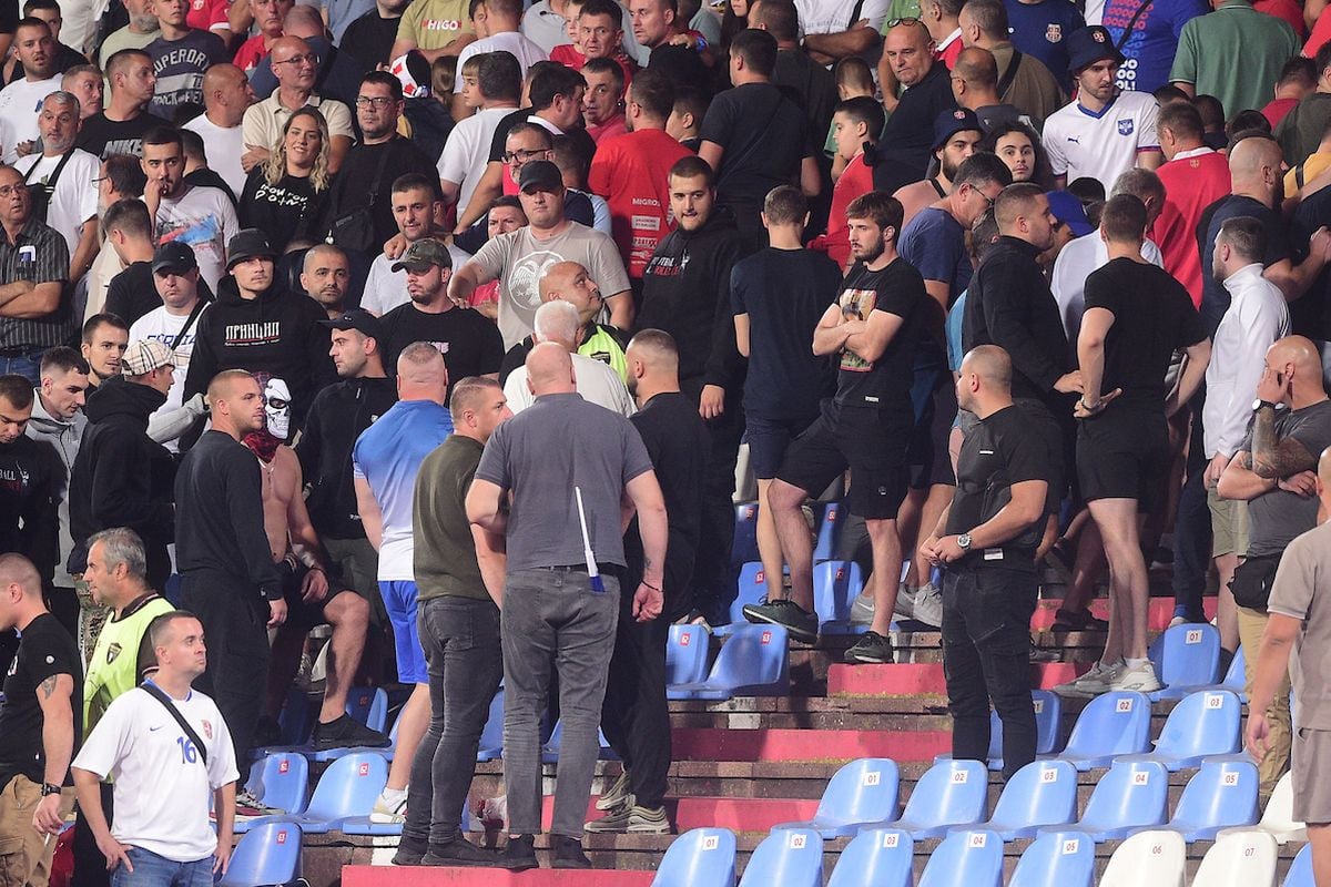Ljudi u crnom na tribinama Marakane - Došlo je do mučnih scena koje Srbija ne može oprostiti