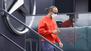 Hamilton jedini od svih vozača nosi zaštitnu masku, a sada je objasnio i zašto