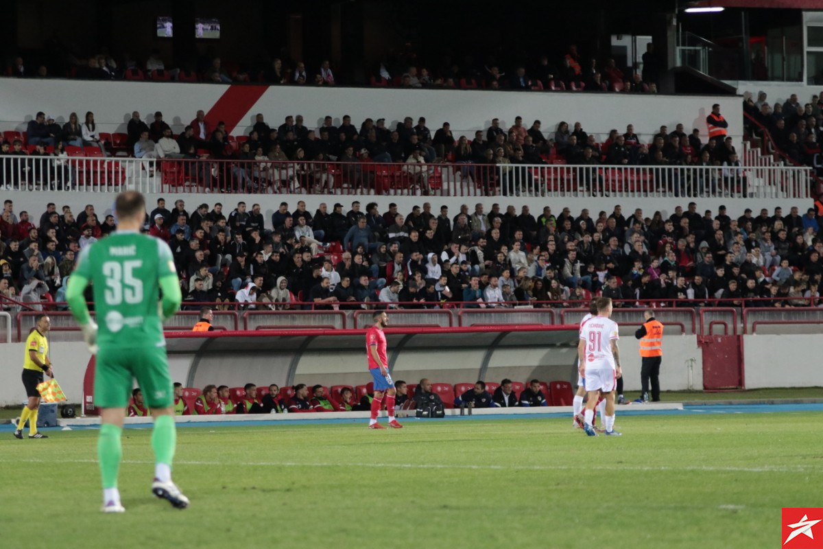 Velika pobjeda Borca u Mostaru, stadion "eksplodirao" nakon odluke sudije Ljajića u 90. minuti! Velika pobjeda Borca u Mostaru, stadion "eksplodirao" nakon odluke sudije Ljajića u 90. minuti!