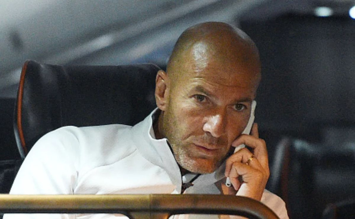 Zidane nazvao štopera da dođe u Real, odgovor ga skamenio: "Zauzet sam, zovi drugi put" Zidane nazvao štopera da dođe u Real, odgovor ga skamenio: "Zauzet sam, zovi drugi put"