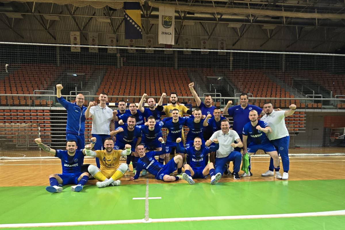 Futsaleri Željezničara objasnili kako se nosi dres kluba: Velika pobjeda u Zenici protiv Salinesa Futsaleri Željezničara objasnili kako se nosi dres kluba: Velika pobjeda u Zenici protiv Salinesa