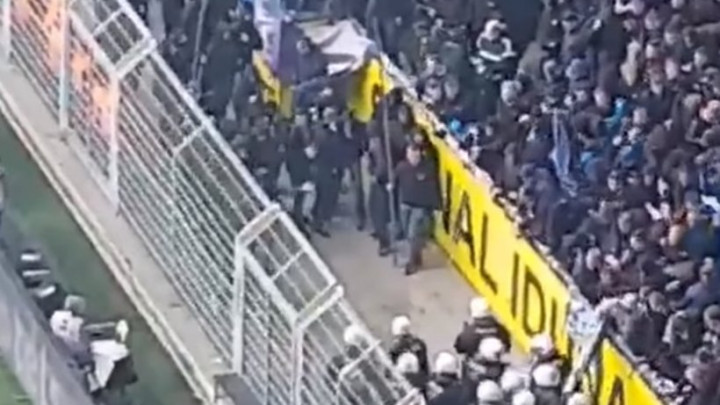 Berlinski huligani s ogromnim motkama napali policiju