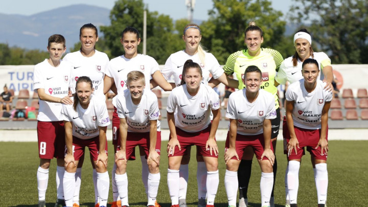 Igračice SFK 2000 Sarajevo jesenje šampionke Premijer lige BiH za žene
