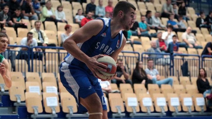 Loša završnica meča OKK Spars i poraz od KK Leotar