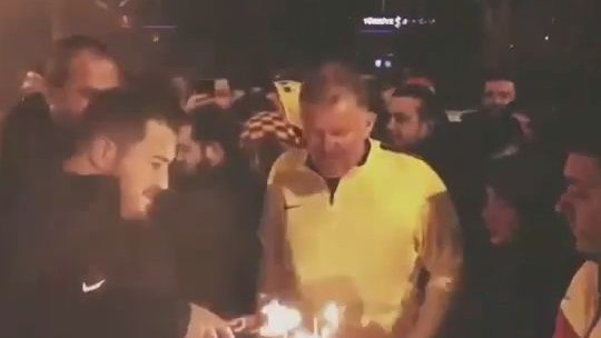 Navijači Kayserispora na spektakularan način čestitali rođendan Prosinečkom