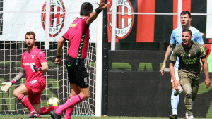 Lazio se nije pojavio na San Siru: AC Milan lagano dobio derbi, Hernandez postigao gol za pamćenje