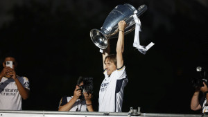 Luka Modrić je od večeras najtrofejniji igrač u historiji Real Madrida!