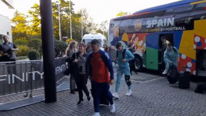 Njega nisu očekivali da će izaći iz autobusa Španije, u Barceloni će sigurno biti bijesni zbog toga!