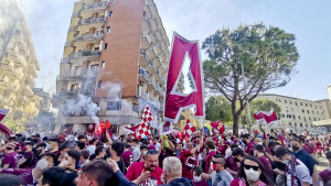 Salerno gori, a navijačica Salernitane je postala hit na društvenim mrežama