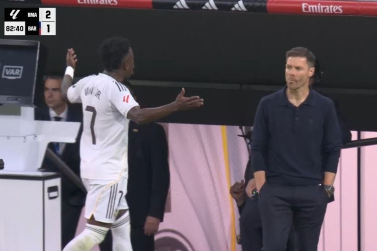 Vinicius može početi pakovati kofere, zna se šta je rekao Alonsu dok je napuštao teren! Vinicius može početi pakovati kofere, zna se šta je rekao Alonsu dok je napuštao teren!