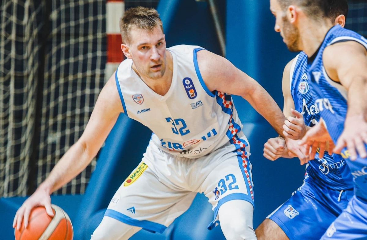 Sjajan derbi i drama u Boriku, na kraju slavlje gostiju iz Širokog Sjajan derbi i drama u Boriku, na kraju slavlje gostiju iz Širokog