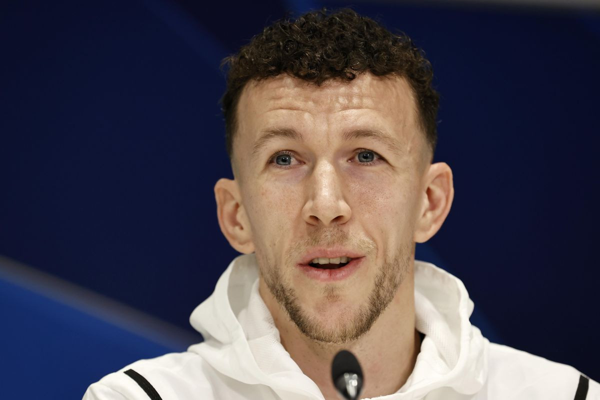 Šta ti je život: Dok na Poljudu "umiru u strašnim bolovima", Perišić ima priliku večeras da... Šta ti je život: Dok na Poljudu "umiru u strašnim bolovima", Perišić ima priliku večeras da...