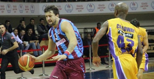 Nenin Trabzonspor uvjerljiv, Stipanović ubacio 14 poena Nenin Trabzonspor uvjerljiv, Stipanović ubacio 14 poena