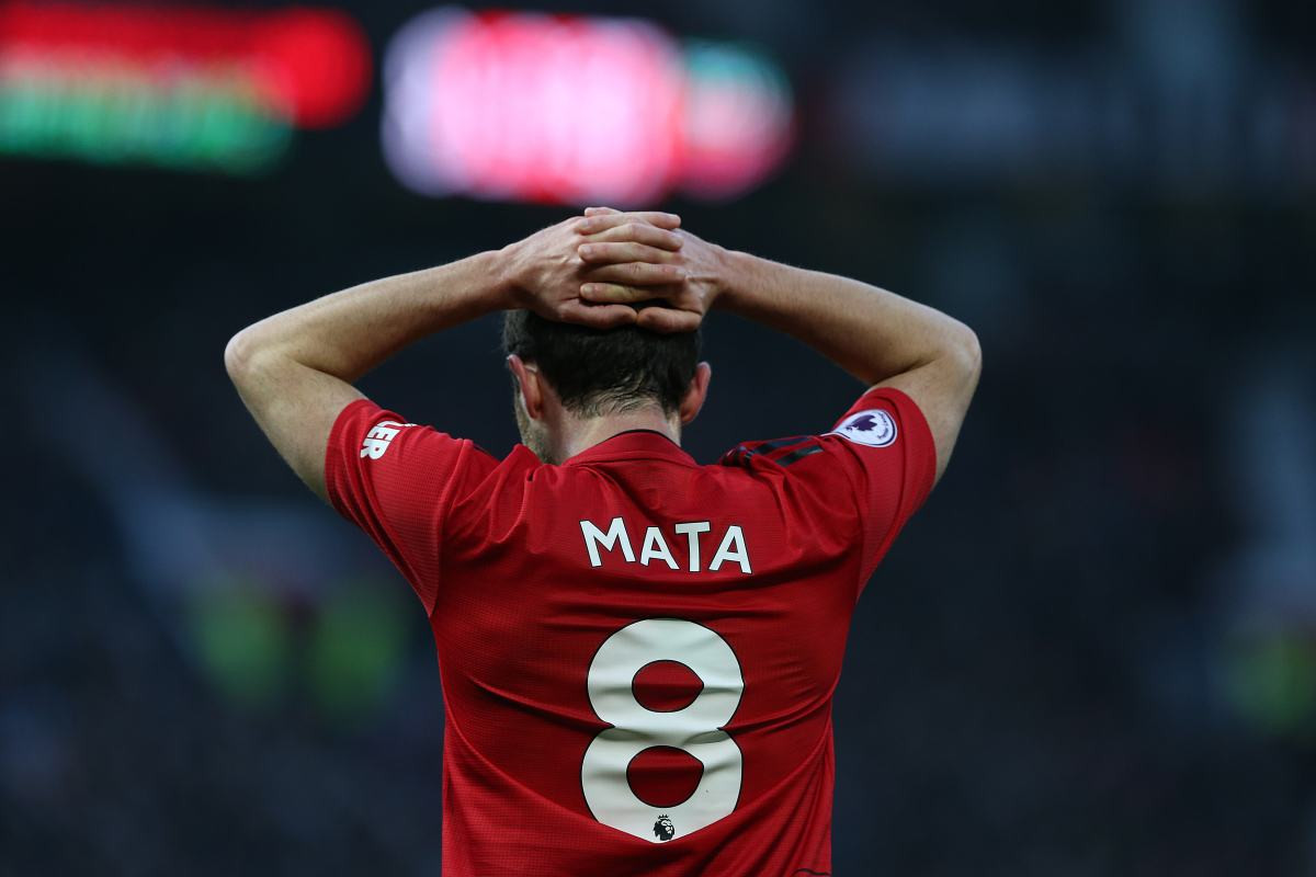 Manchester United nudi novi ugovor Mati