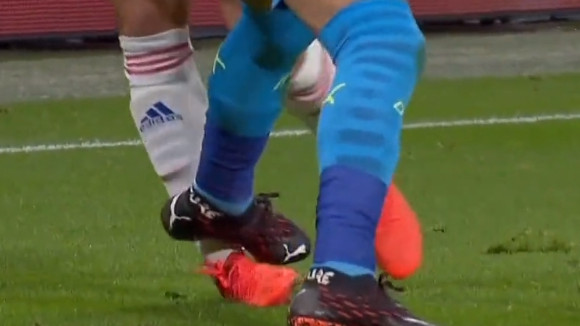Takav majstor, a pravi neviđene gluposti - Dimitri Payet