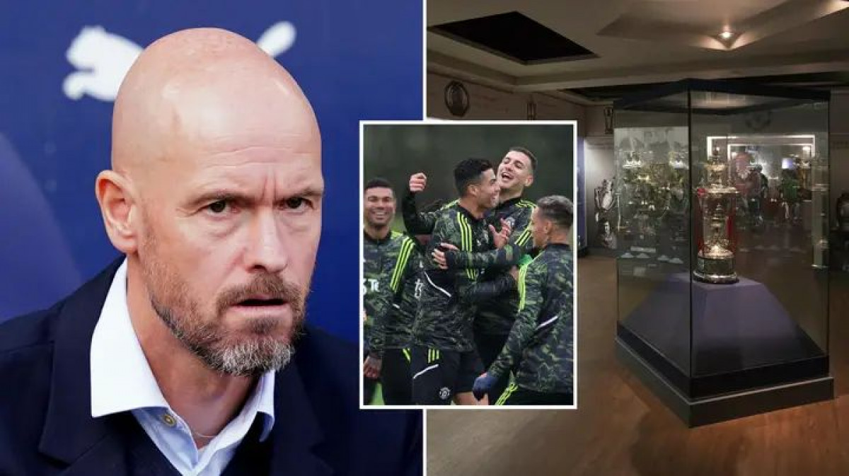 Ne možete doći u takvog velikana i tako se ponašati: Ten Hag im je svima naredio istu stvar Ne možete doći u takvog velikana i tako se ponašati: Ten Hag im je svima naredio istu stvar