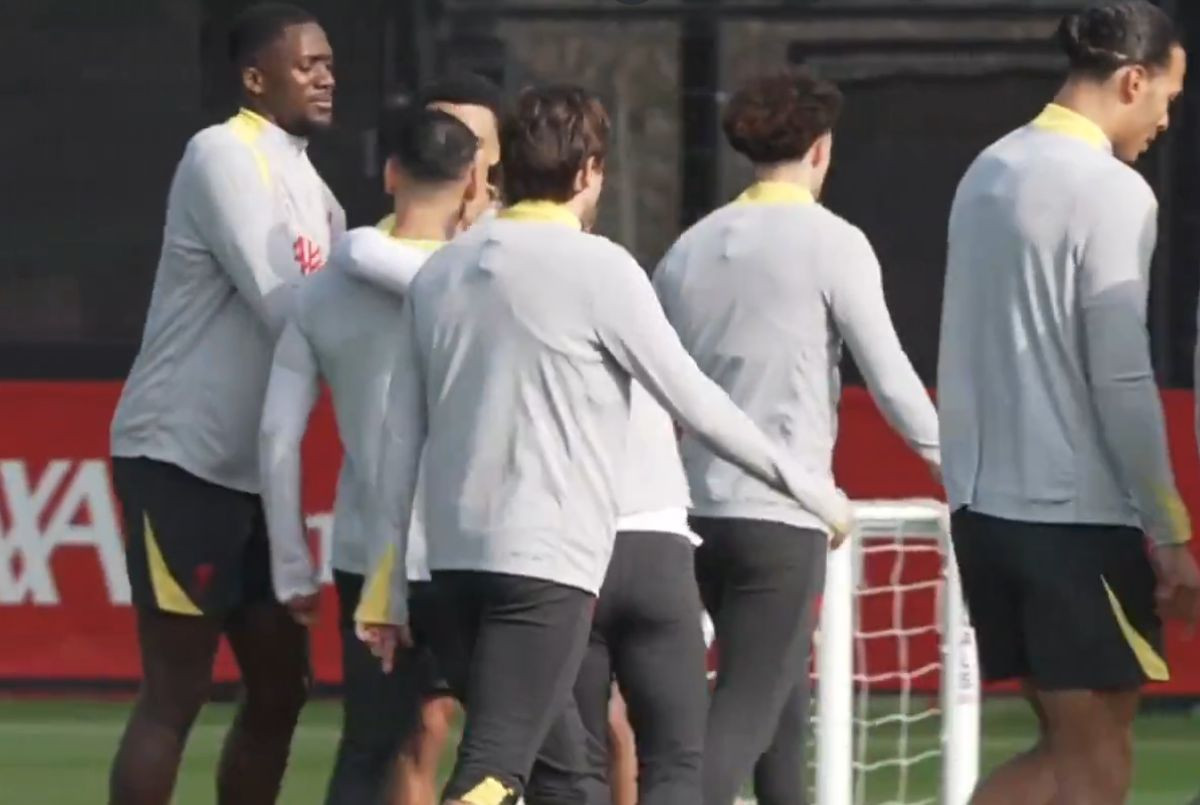 Varnice na treningu Liverpoola pred meč s PSG-om, Salah nasrnuo na saigrača! Varnice na treningu Liverpoola pred meč s PSG-om, Salah nasrnuo na saigrača!