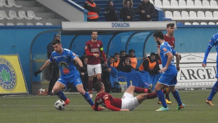 Kuzmanović u posljednjim sekundama pogodio za pobjedu Sarajeva u Krupi Kuzmanović u posljednjim sekundama pogodio za pobjedu Sarajeva u Krupi