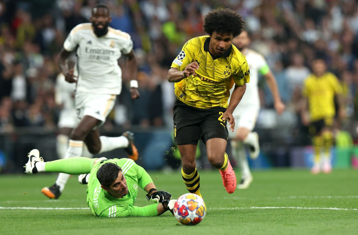 Promašaj u finalu ne mogu da oproste, Adeyemi saznao šta će mu Dortmund uraditi ovog ljeta Promašaj u finalu ne mogu da oproste, Adeyemi saznao šta će mu Dortmund uraditi ovog ljeta