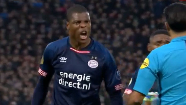 E, ovo je prednost domaćeg terena: Navijači spriječili gol PSV-a