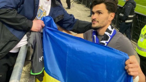 Vjerovali ili ne: Rus pobjedu proslavio sa ukrajinskom zastavom